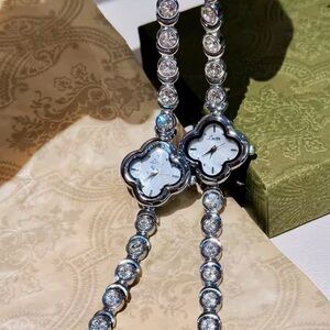 Alhambra Crystal Clover Elegance Bracelet Watch